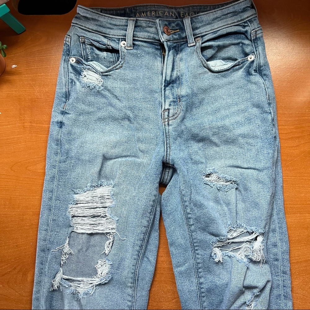 American Eagle Ripped Stretch Mom Jean